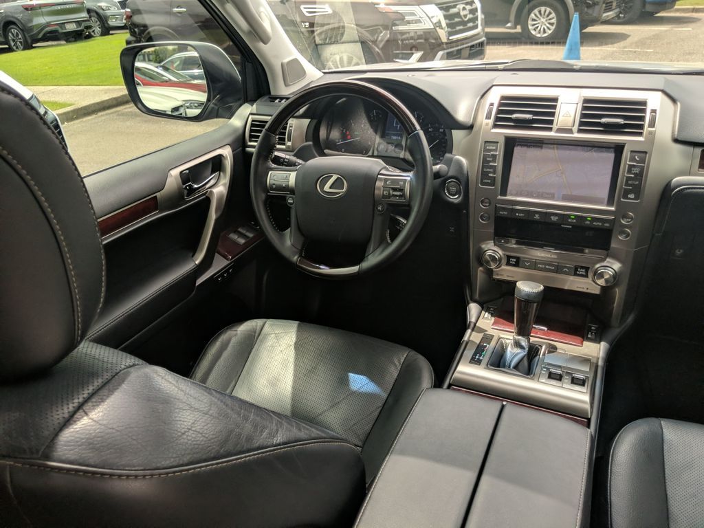 2019 Lexus GX 460 photo 38