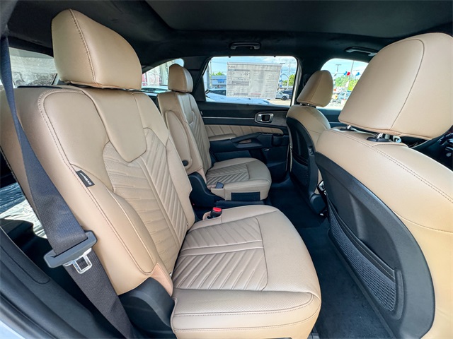 2025 Kia Sorento X-Line SX Prestige photo 17