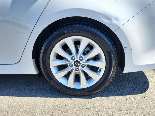 2018 Kia Optima LX photo 28