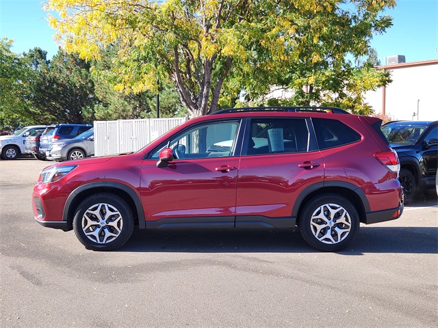 2020 Subaru Forester Premium photo 2