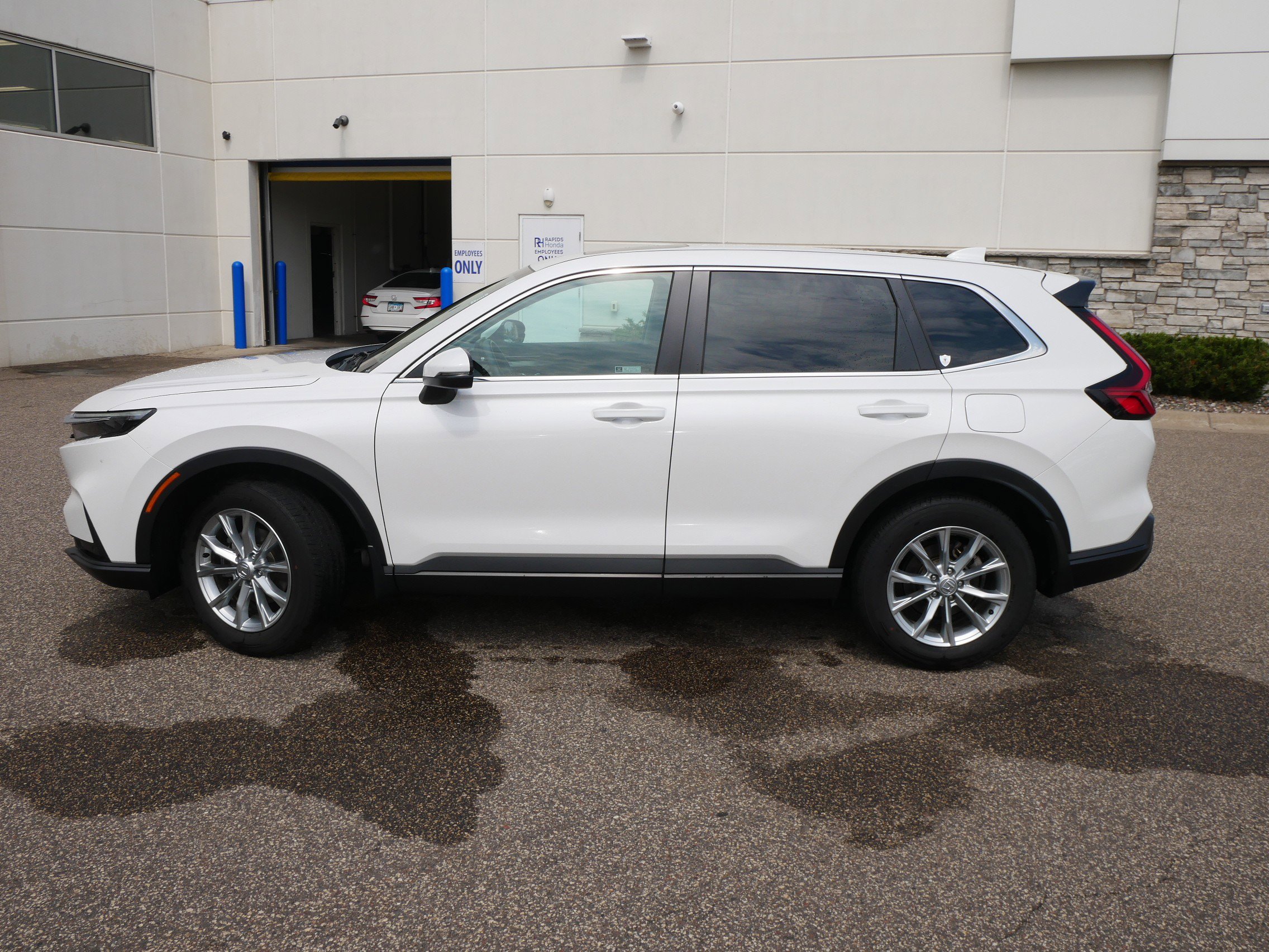 Used 2024 Honda CR-V EX-L with VIN 2HKRS4H79RH444391 for sale in Coon Rapids, Minnesota