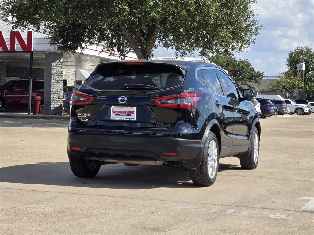2022 Nissan Rogue Sport S photo 4