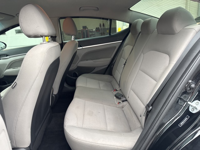 2020 Hyundai Elantra SEL photo 11