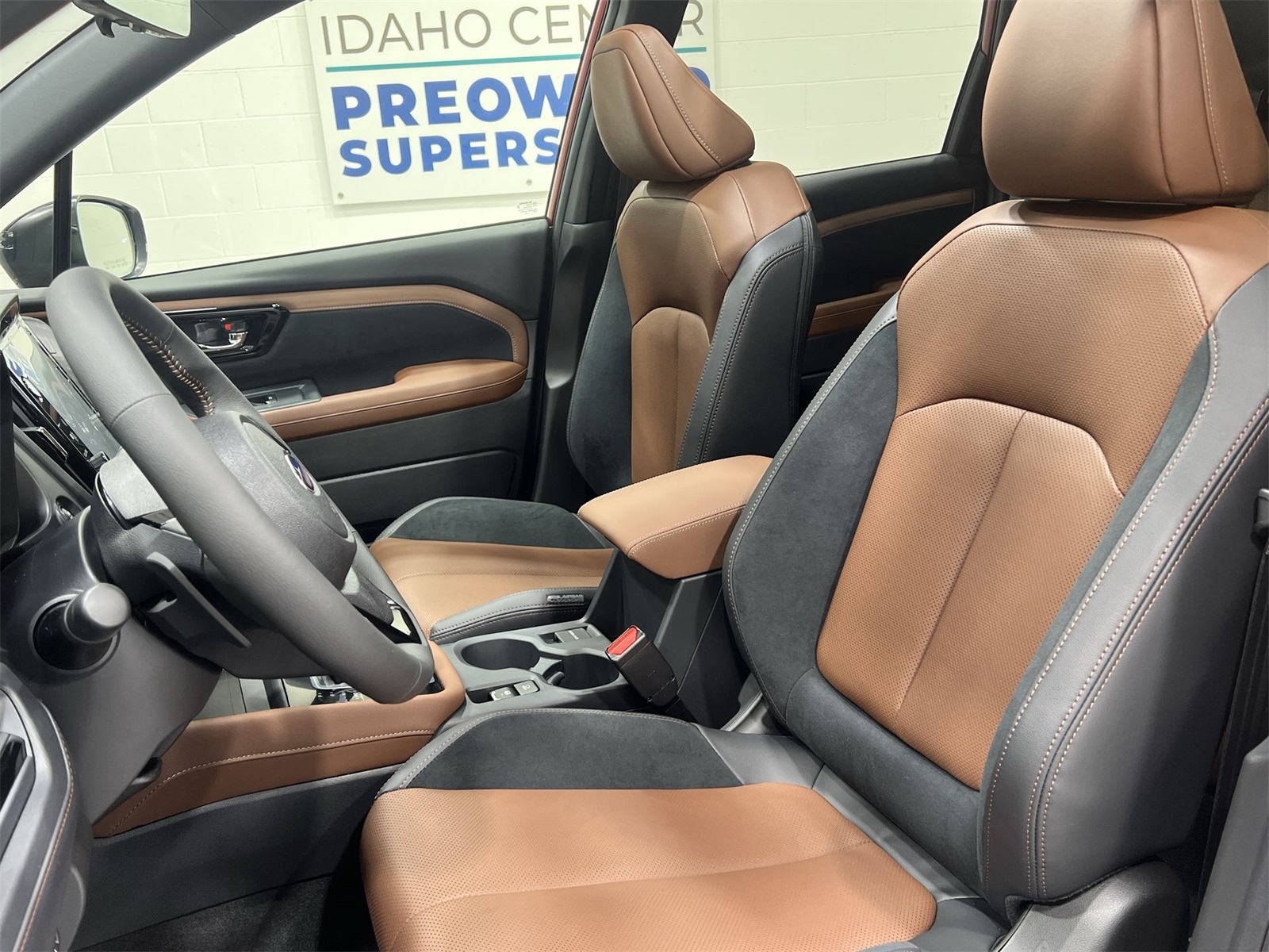 2025 Subaru Forester Touring photo 9