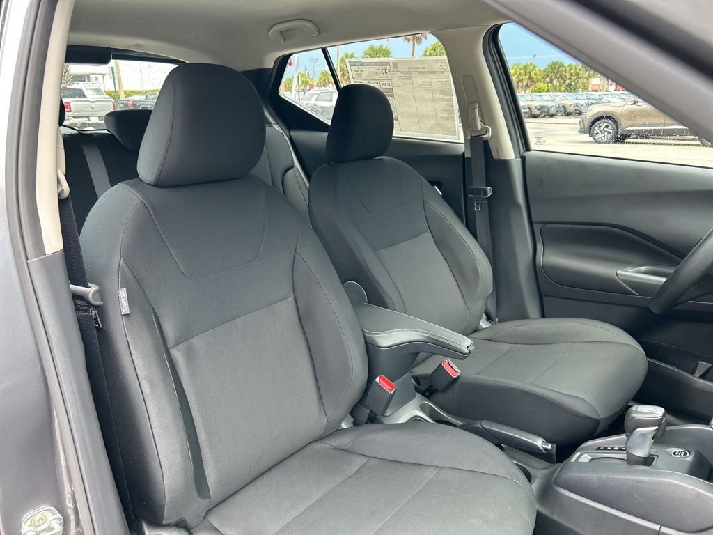 2025 Nissan Kicks Play S photo 31