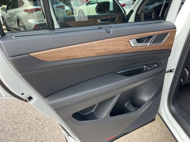 2025 Volkswagen Atlas SE Technology photo 11