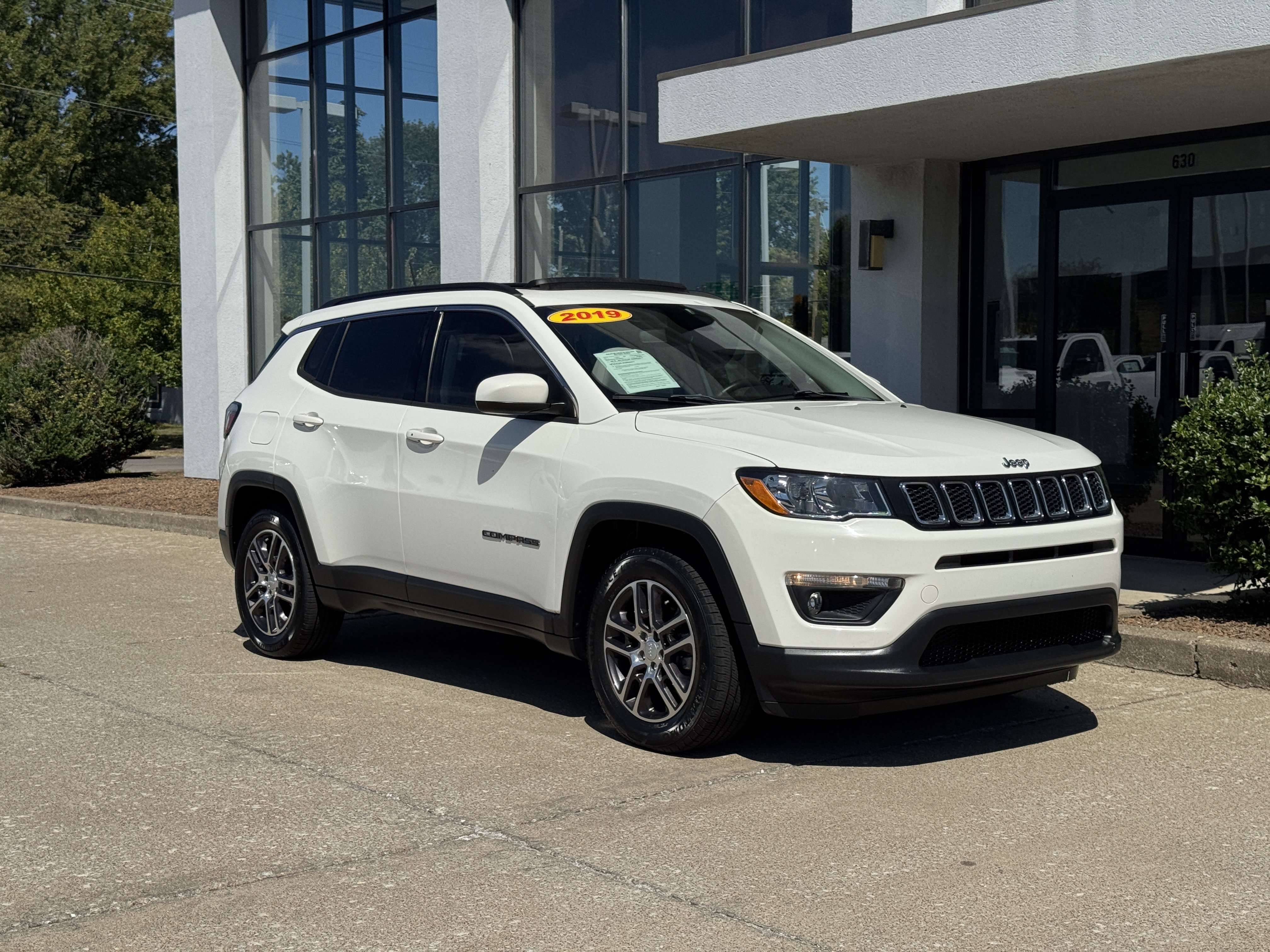 Used 2019 Jeep Compass Sun & Wheel with VIN 3C4NJCBB3KT677195 for sale in Jeffersonville, IN