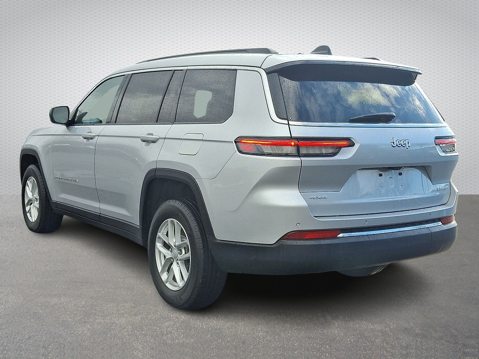 2024 Jeep Grand Cherokee Laredo photo 4