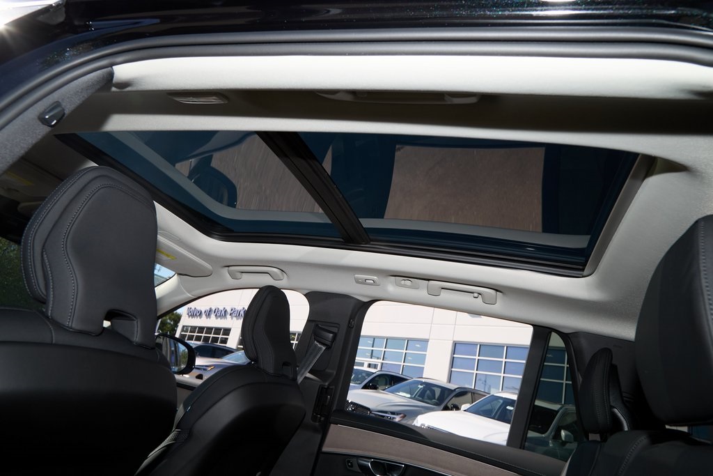 2026 VOLVO XC90 - Image 37