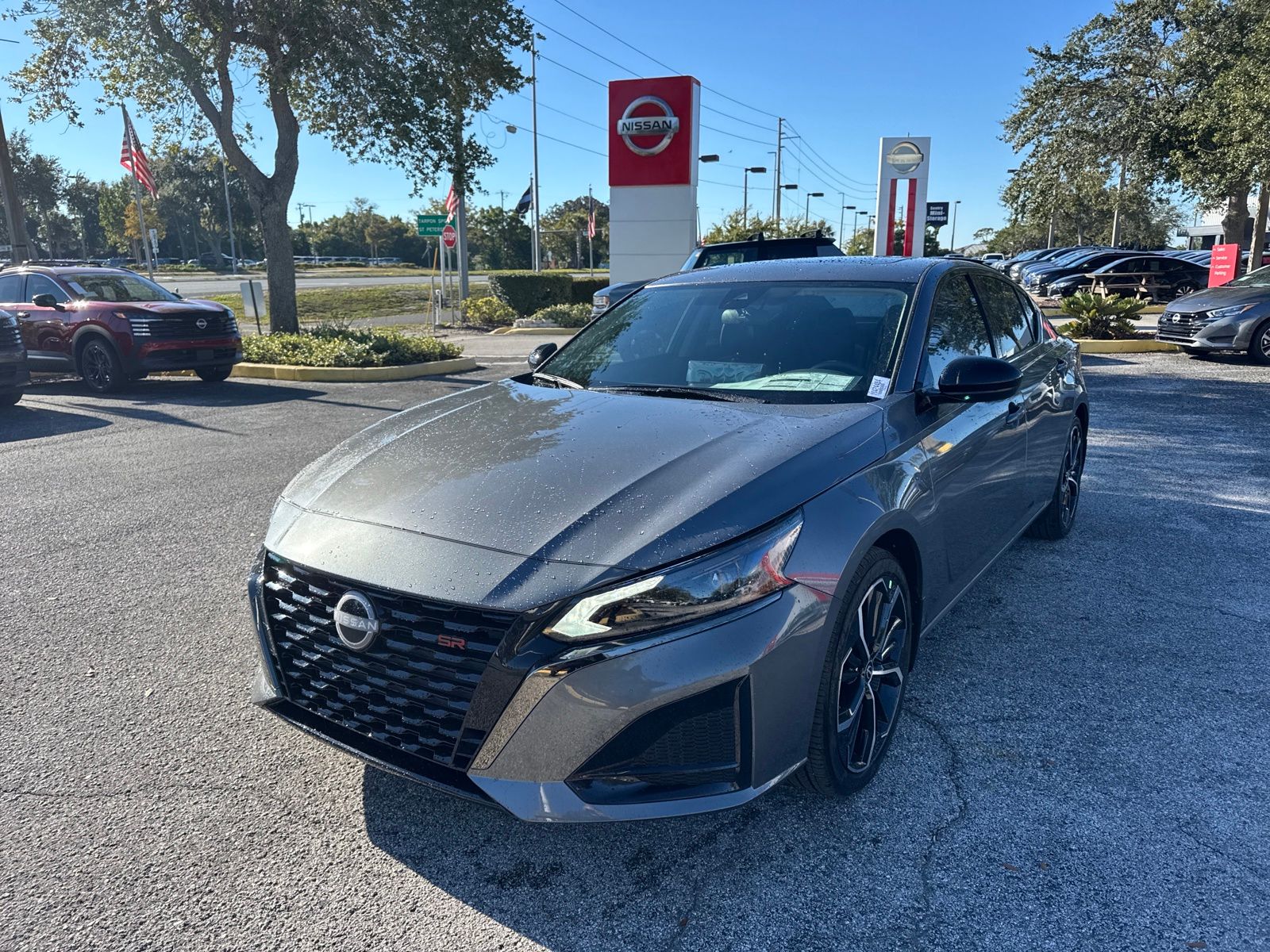 2025 Nissan Altima 2.5 SR photo 2