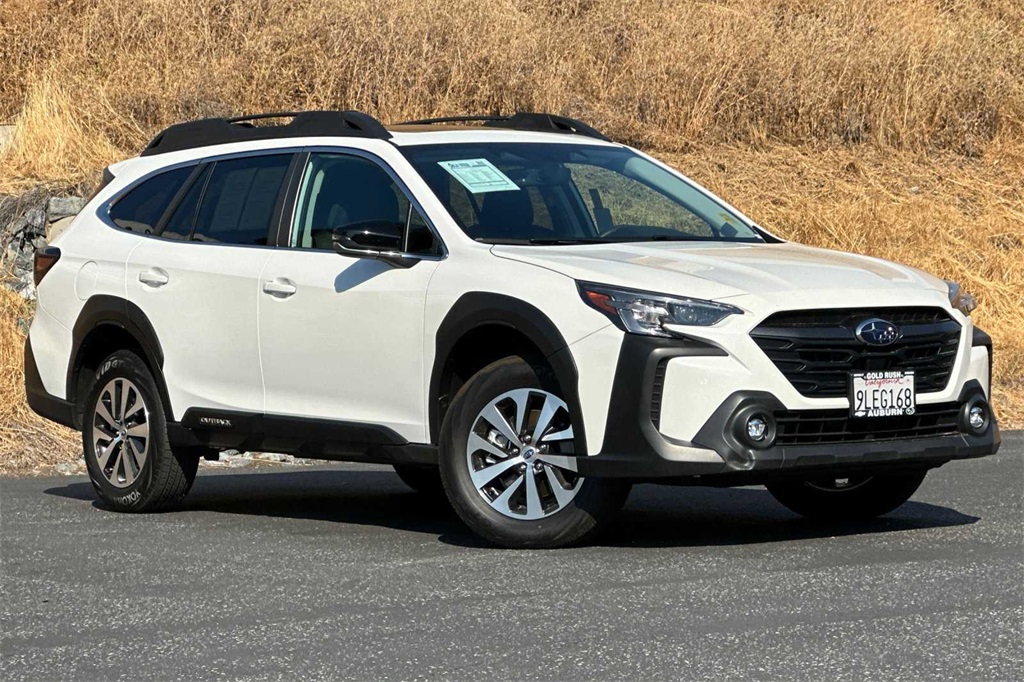 2024 Subaru Outback Premium photo 2