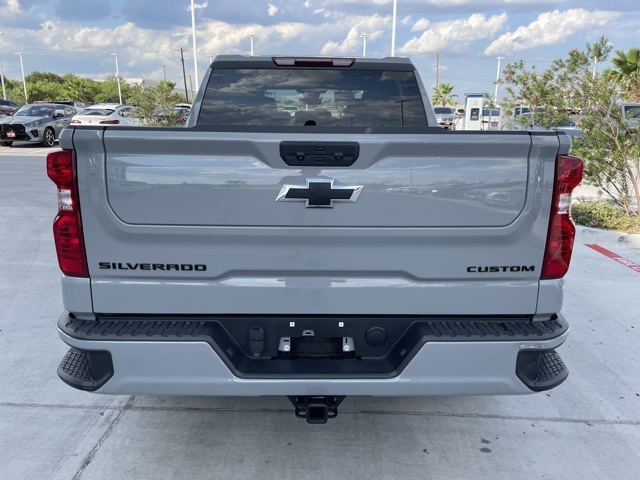 2024 Chevrolet Silverado 1500 Custom photo 4
