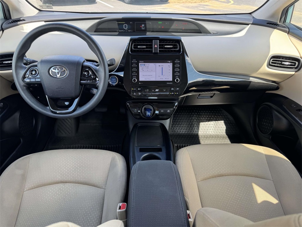 2021 Toyota Prius LE photo 17