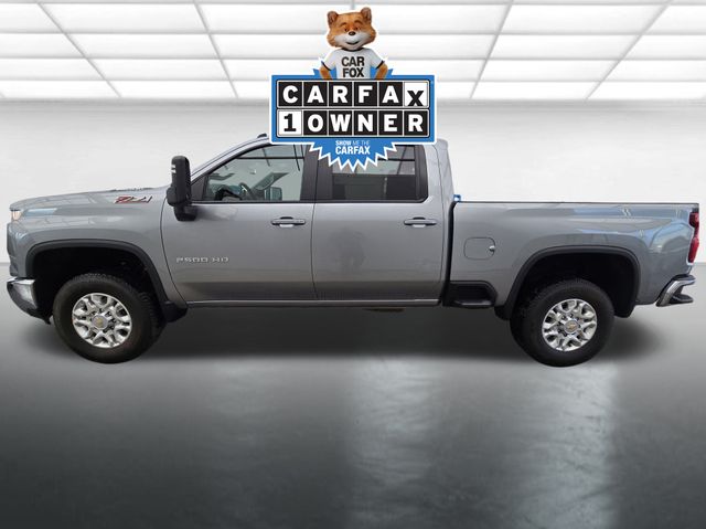 2025 Chevrolet Silverado 2500HD LT photo 2