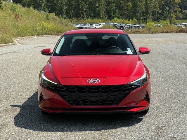 2023 Hyundai Elantra SEL photo 8