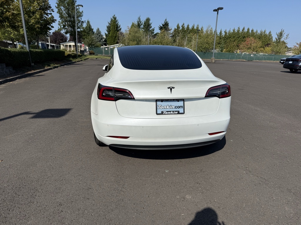 2019 Tesla Model 3 Standard Range Plus photo 5