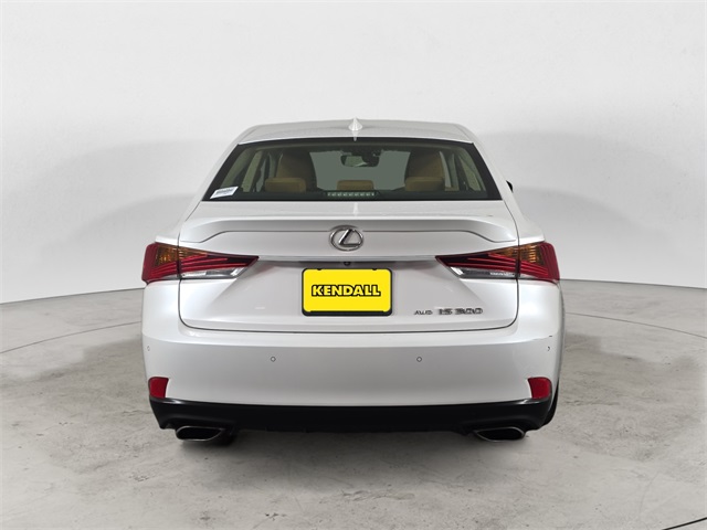 2018 Lexus IS 300 photo 4
