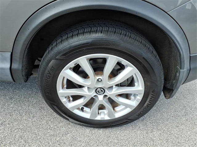 2020 Nissan Rogue Sport S photo 5