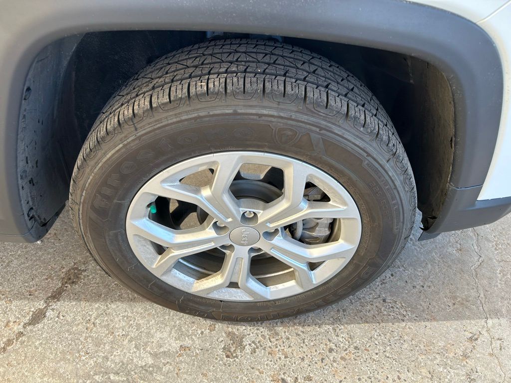 2024 Jeep Compass North Edition Latitude photo 2
