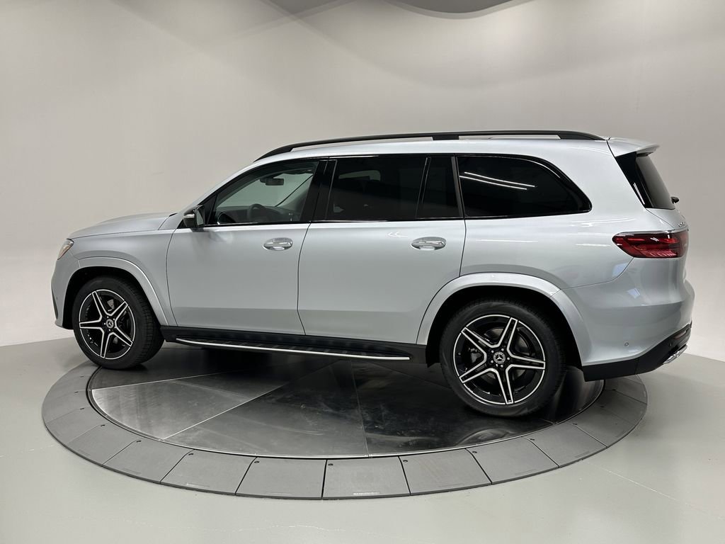 2026 Mercedes Benz GLS 450 4MATIC photo 5
