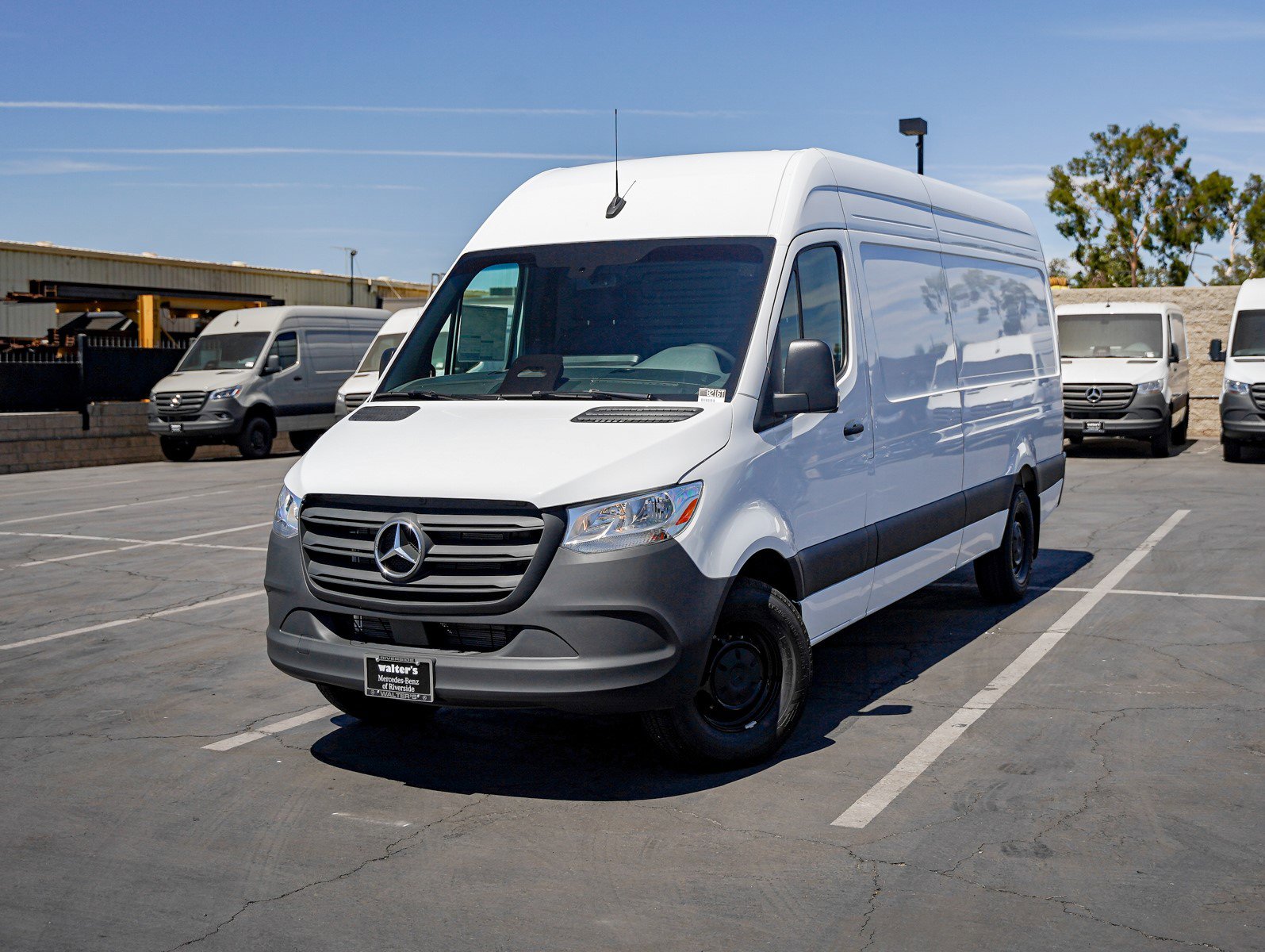 2025 Mercedes-Benz Sprinter Sprinter 2500's photo