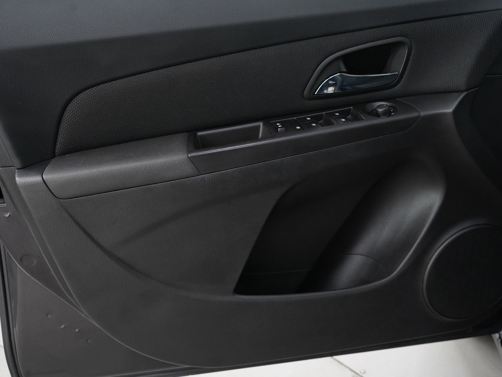 2016 Chevrolet Cruze LT photo 14