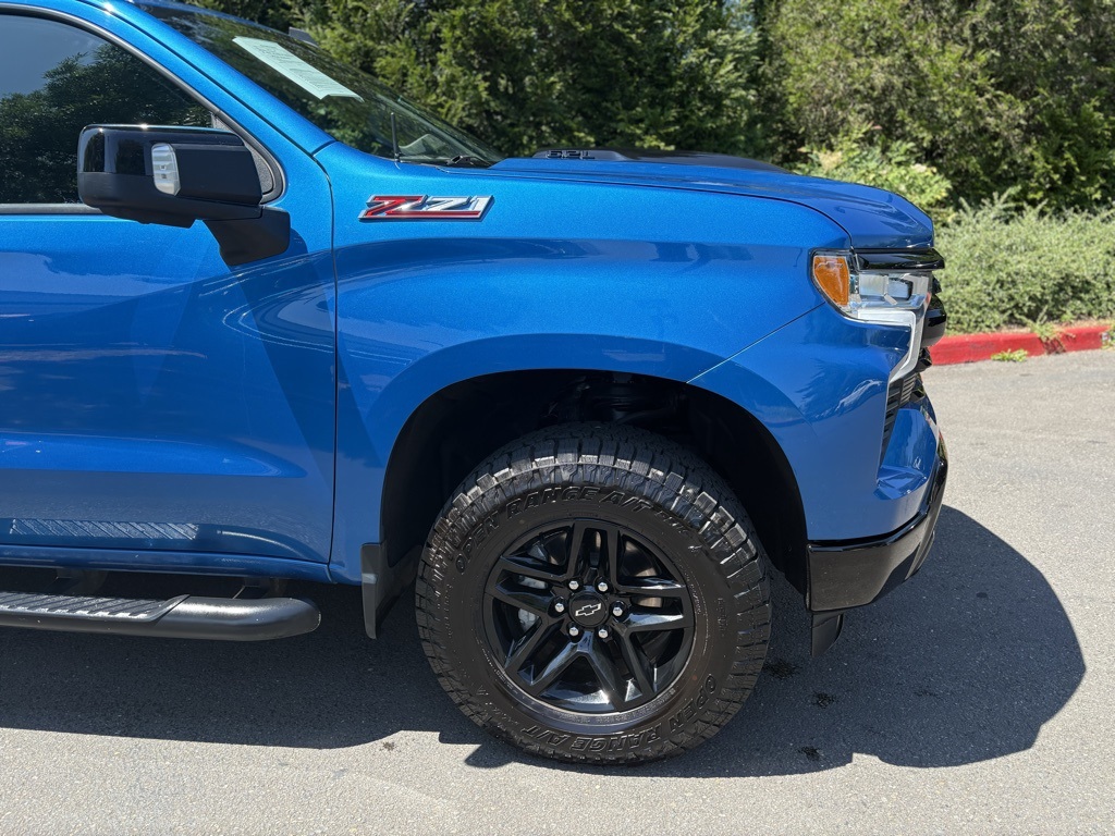 2022 Chevrolet Silverado 1500 LT Trail Boss photo 2