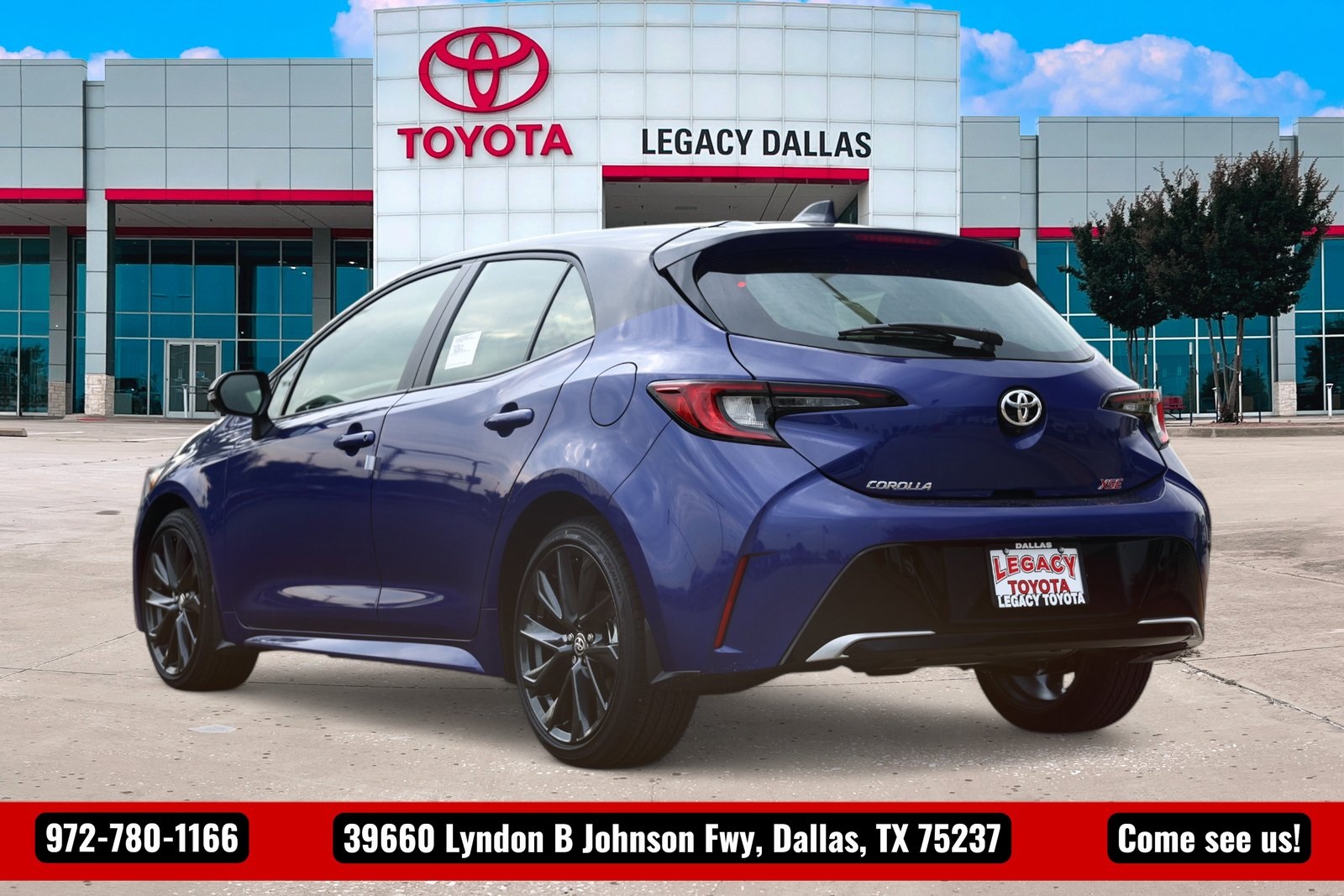2025 Toyota Corolla XSE photo 2