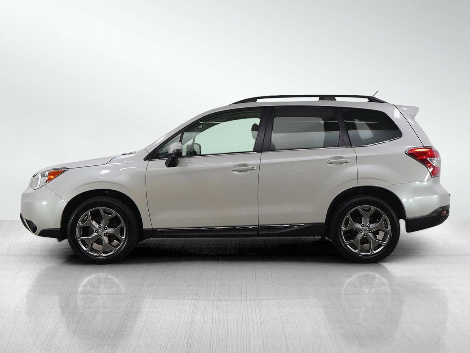 Used 2015 Subaru Forester i Touring with VIN JF2SJAWC6FH595283 for sale in Burnsville, Minnesota