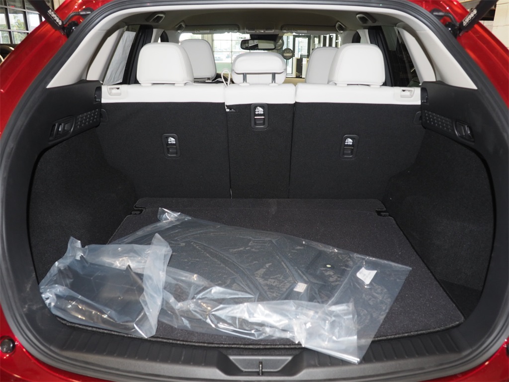 2025 Mazda CX-5 2.5 S Preferred photo 3