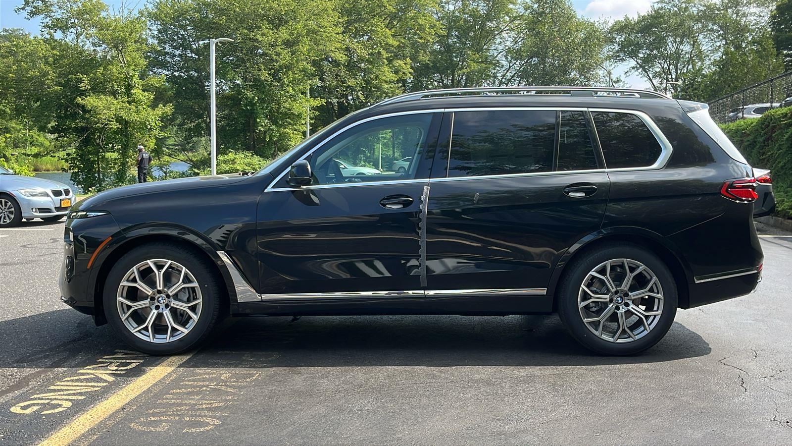 New 2026 Black Sapphire Metallic BMW xDrive40i image 6
