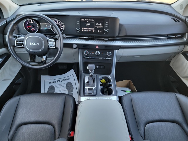 2024 Kia Carnival LX photo 20