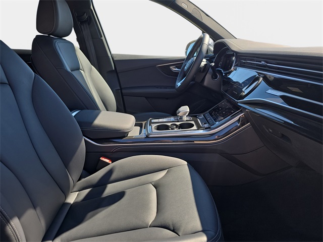 2025 Audi Q7 55 Premium Plus photo 10