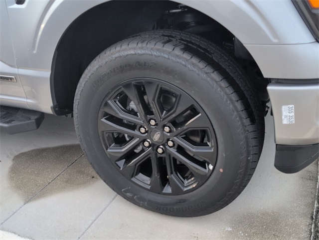 2025 Ford F-150 Lariat photo 2