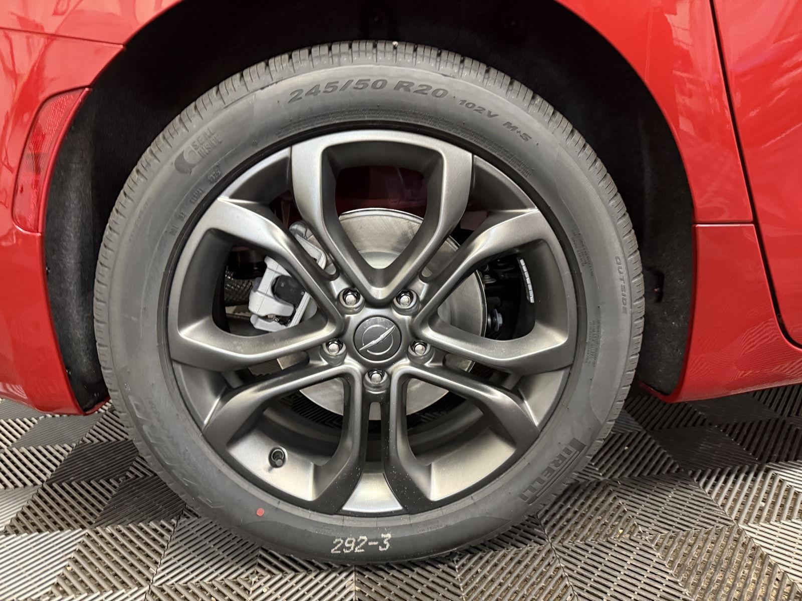 2026 Chrysler Pacifica photo 7