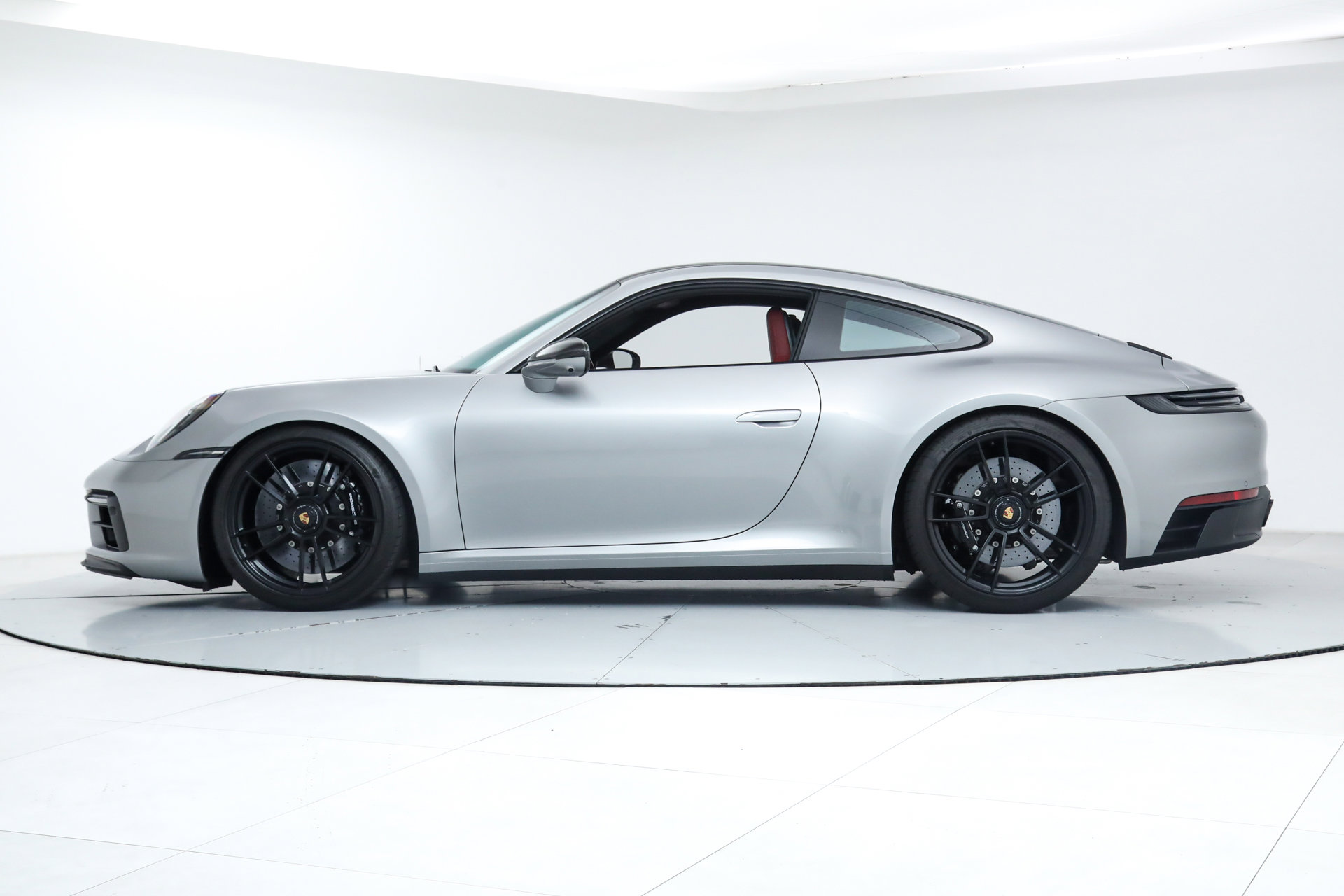 2023 Porsche 911 4 GTS Coupe photo 2