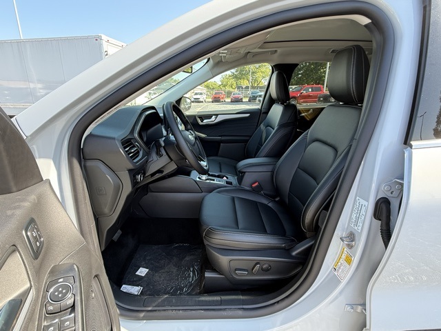 2025 Ford Escape Platinum photo 13