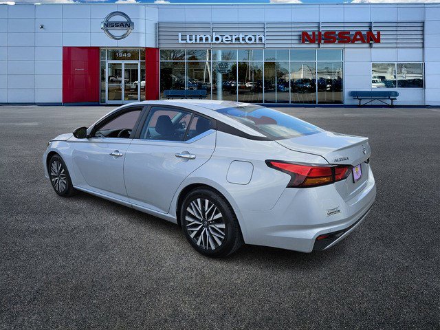 2025 Nissan Altima SV photo 5