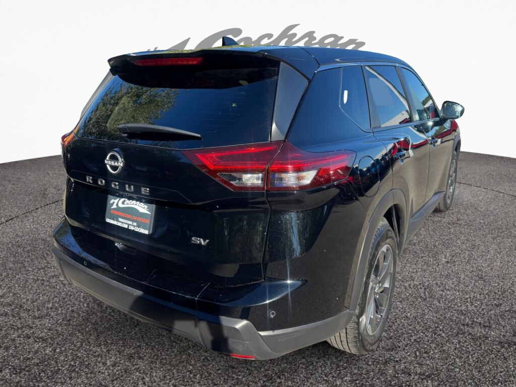 2024 Nissan Rogue SV photo 7