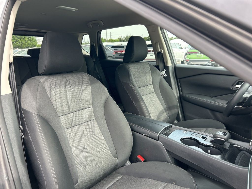 2024 Nissan Rogue SV photo 36