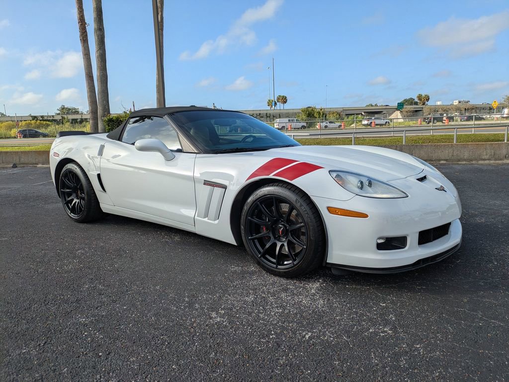 2011 Chevrolet Corvette Grand Sport 3LT photo 2