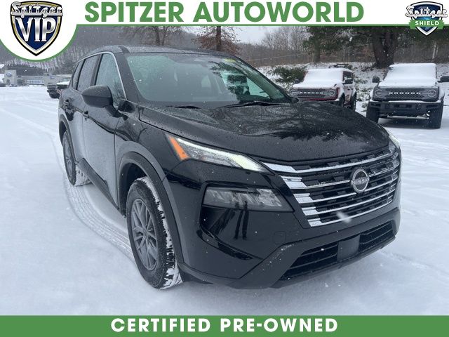 2024 Nissan Rogue S's photo