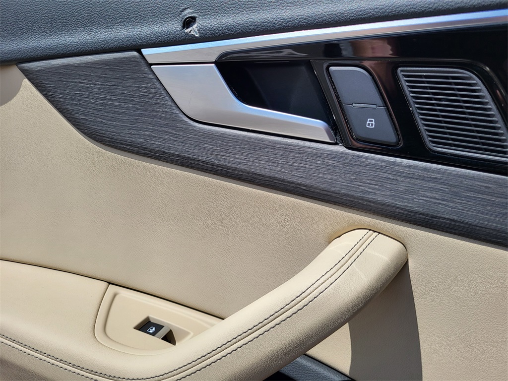 2020 Audi A4 45 Premium Plus Quattro photo 10