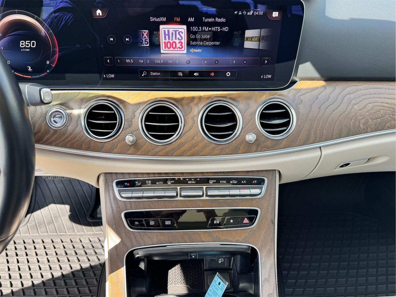2021 Mercedes Benz E 350 photo 22