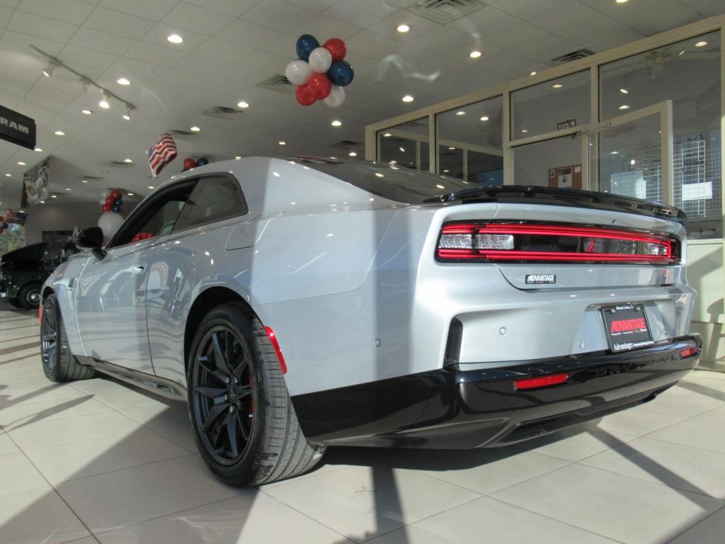 2024 Dodge Charger R/T Scat Pack photo 5