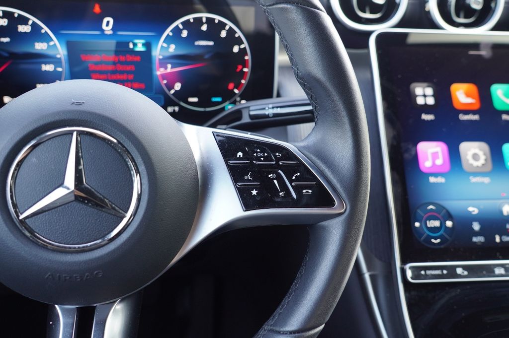 2025 Mercedes Benz GLC 300 photo 20