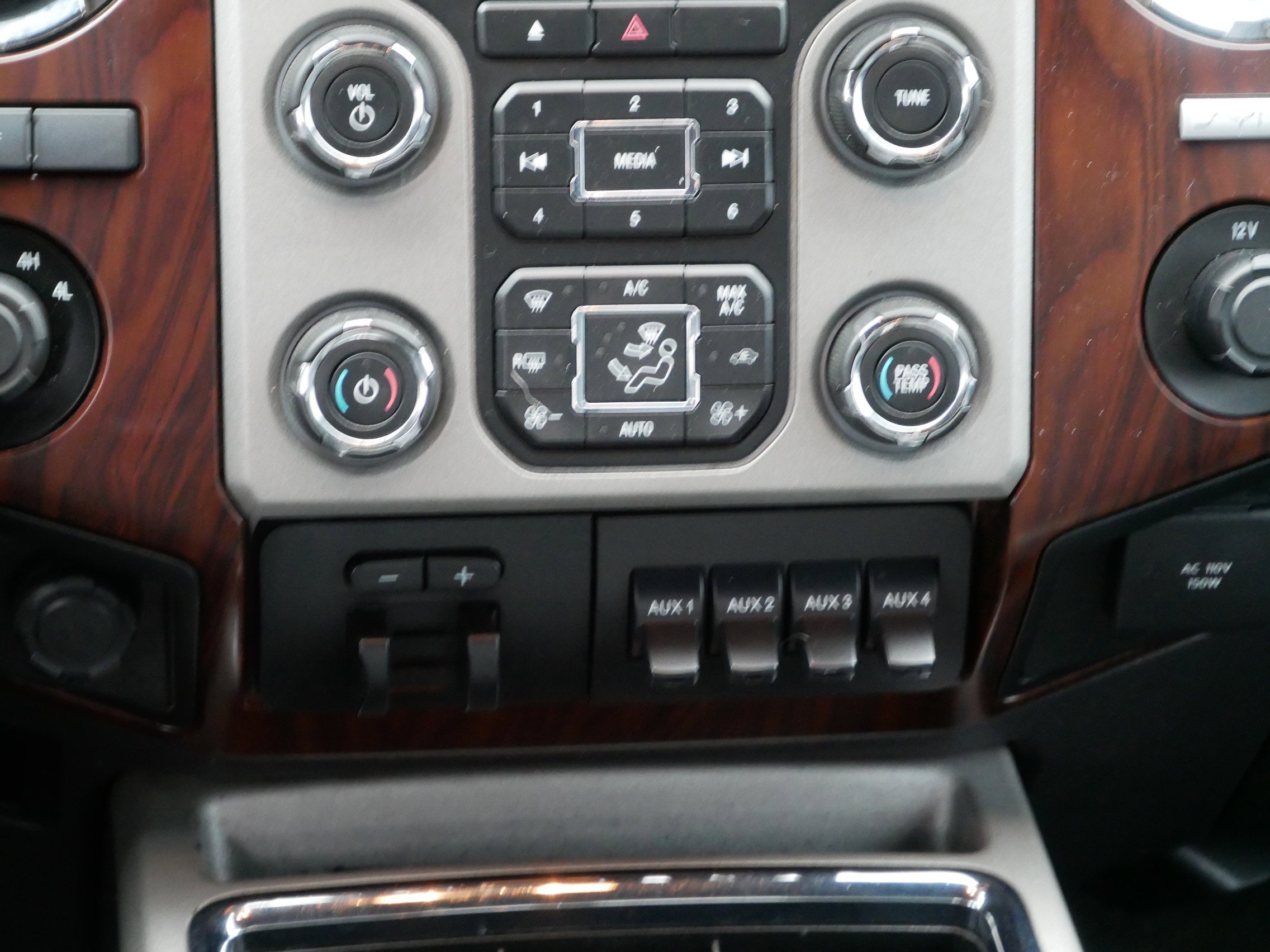 Used 2016 Ford F-350 Super Duty Lariat with VIN 1FT8W3BT3GEC30901 for sale in Northfield, Minnesota