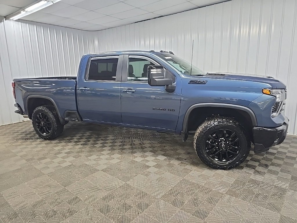 2025 Chevrolet Silverado 2500HD LT's photo