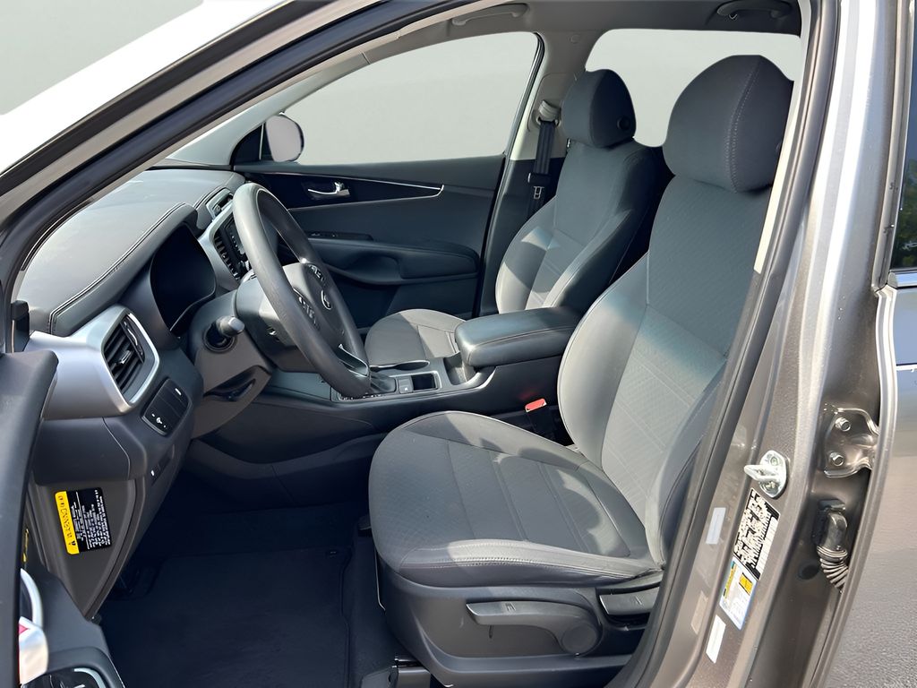 2018 Kia Sorento LX photo 9