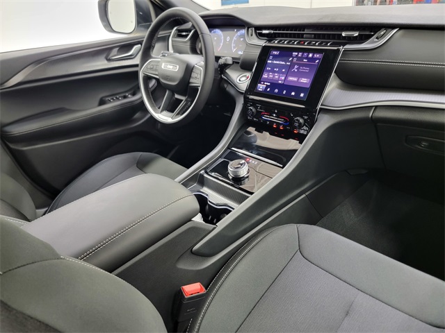 2025 Jeep Grand Cherokee Laredo X photo 29